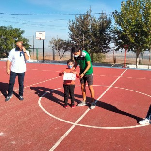ENTREGA TROFEOS 1