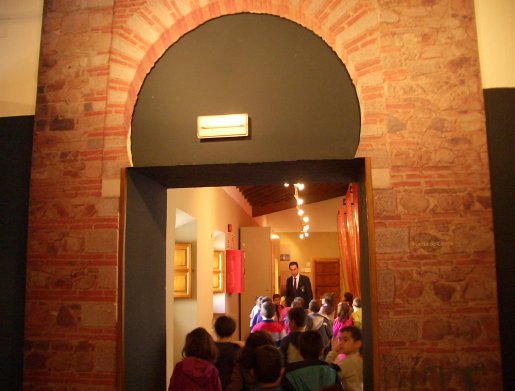 8-Pasamos_por_la_Puerta_de_Carros