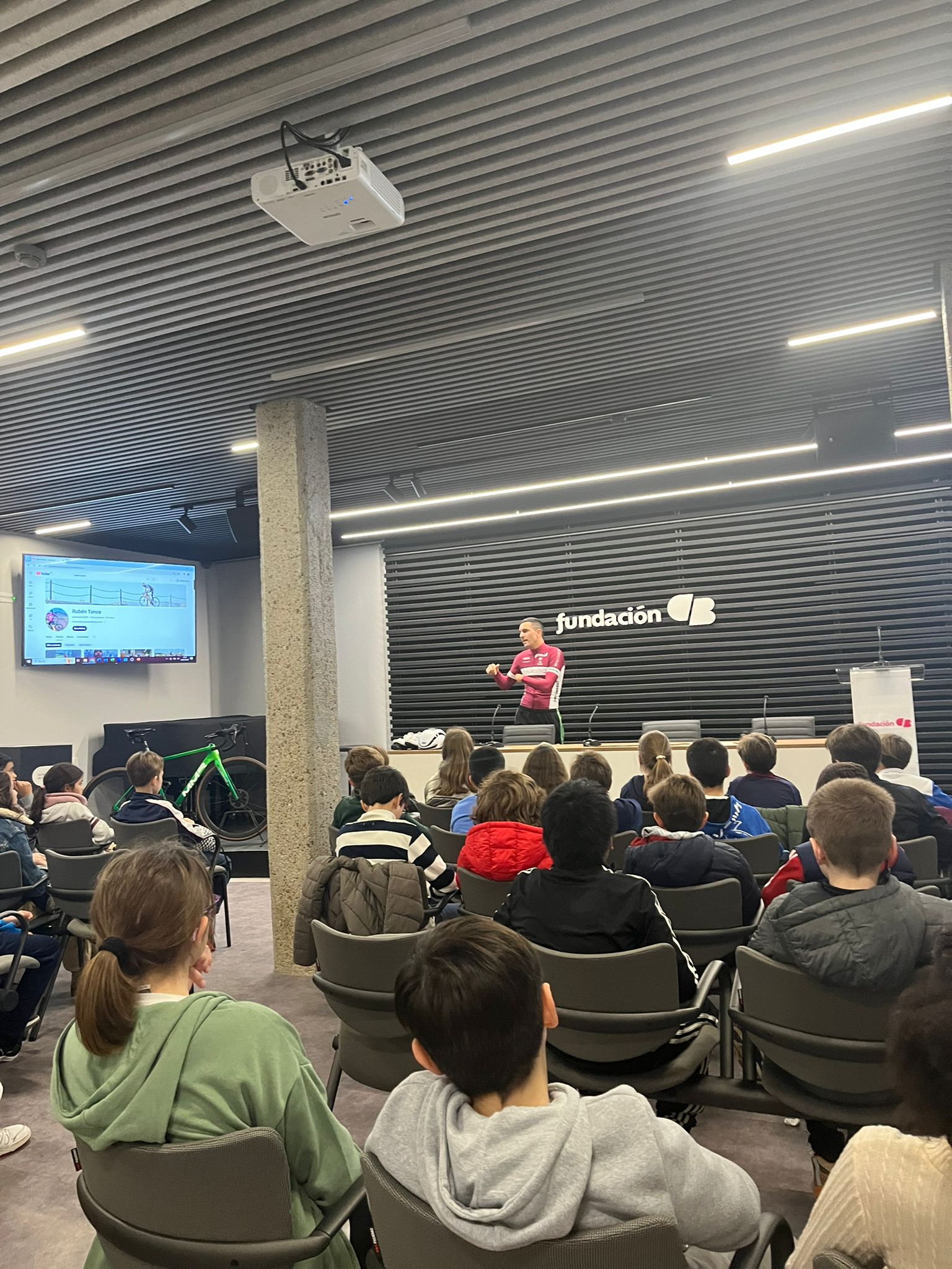 2c9ba93e 34df 425a b910 03fcc79568d6